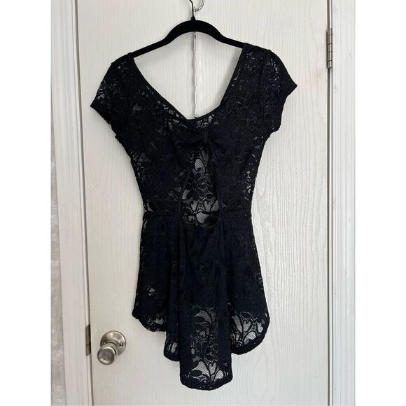 Lovely 153 Blouse - Picture 2 of 6